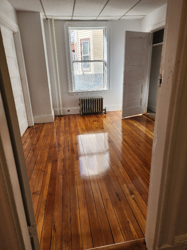 Primary Photo - 97 Gilman St