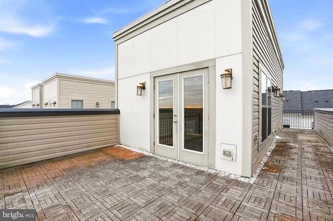 Building Photo - 14325 Potomac Heights Ln