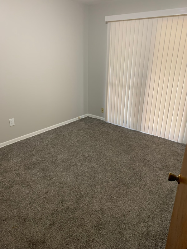 Building Photo - 1017 Hein Ave