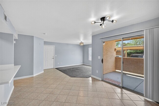 Building Photo - 1150 N Buffalo Dr