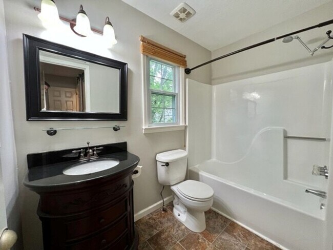 Building Photo - 3 Bedroom, 2 Bathroom w/ Covered Deck on Large Lot