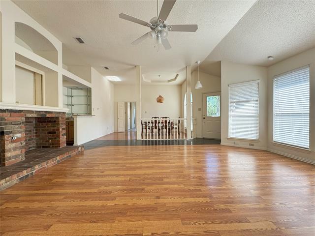 Building Photo - 4624 Booth Dr