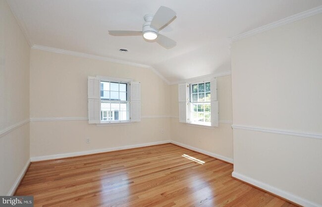 Building Photo - 6003 Woodacres Dr