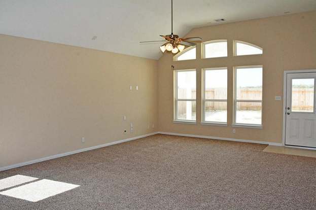 Building Photo - 2419 Doral Dr