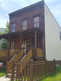 Building Photo - 5 bedroom, 4.5 baths, Near VCU Med School ...