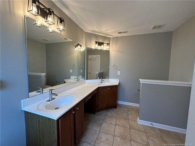 Building Photo - 66 Great Oak Ct