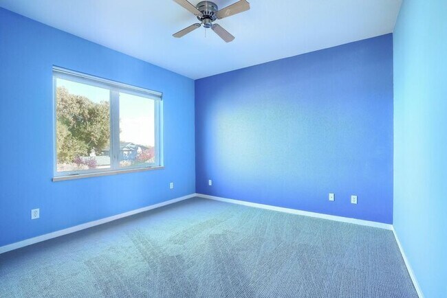 Building Photo - 2421 Rose Ct