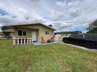Building Photo - 2550 SW 58th Ave