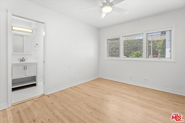 Building Photo - 13207 Lake St