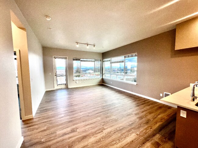 Building Photo - 2330 Yakima Ct