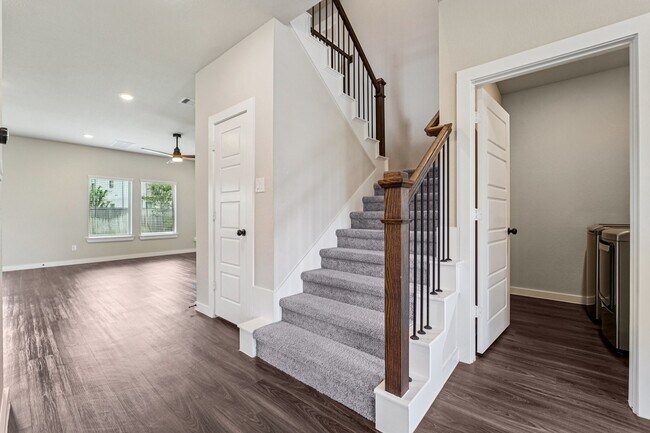 Building Photo - 15011 Red Buckeye Dr
