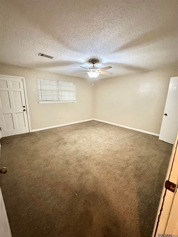 Building Photo - 3572 Madeira Dr