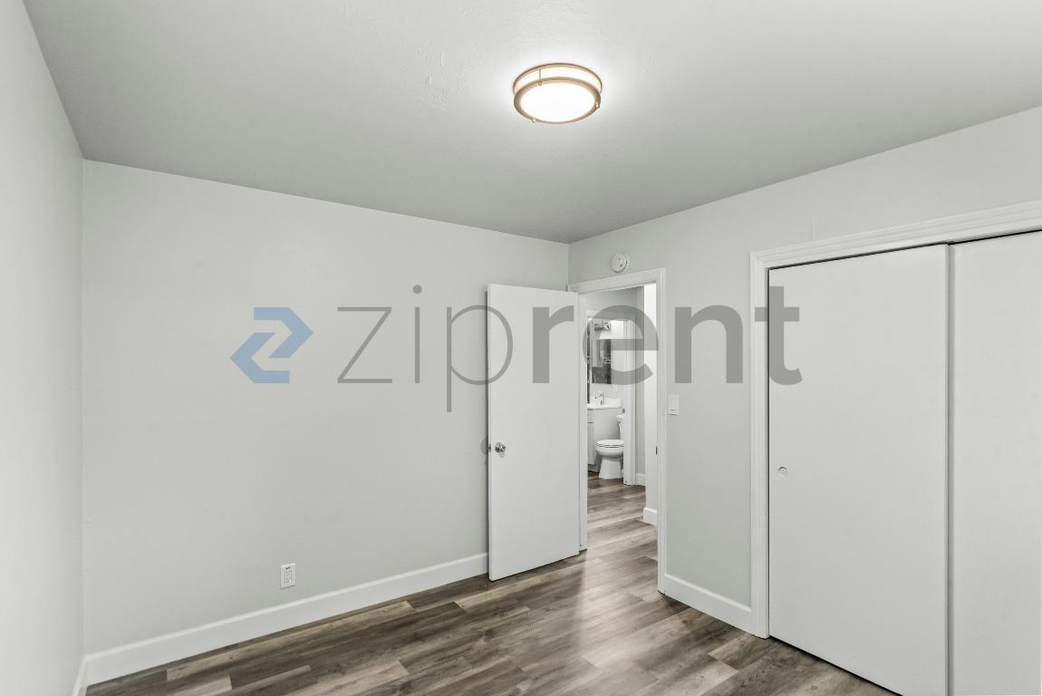 Building Photo - 120 Asbury St