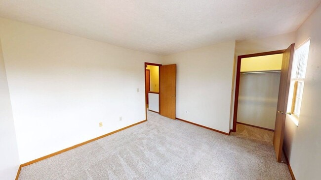 Building Photo - 5917 Shadow Lake Cir