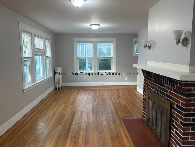 Building Photo - Newly Renovated Single Family Home For Ren...