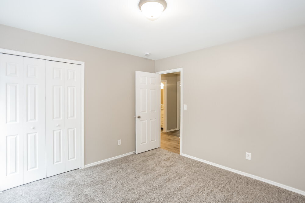 Building Photo - 4024 Larkhaven Village Dr