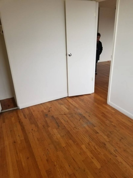 Building Photo - 94-30 59th Ave