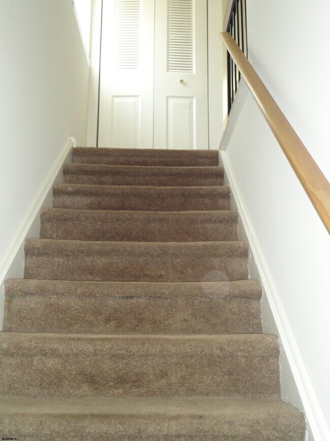 Building Photo - 2461 Arbor Ct