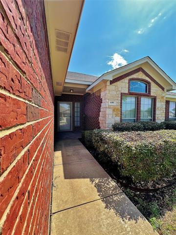 Building Photo - 600 Bretts Way