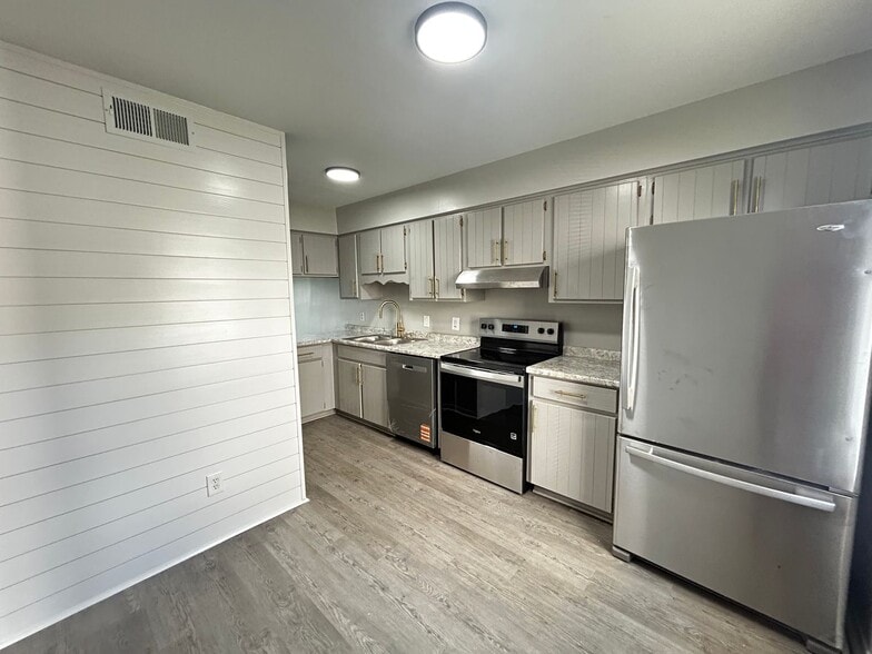 Primary Photo - Willow Trace