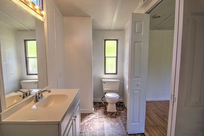 Building Photo - 4444 Morning Star Cir