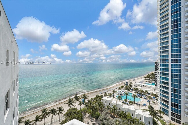 Building Photo - 3001 S Ocean Dr