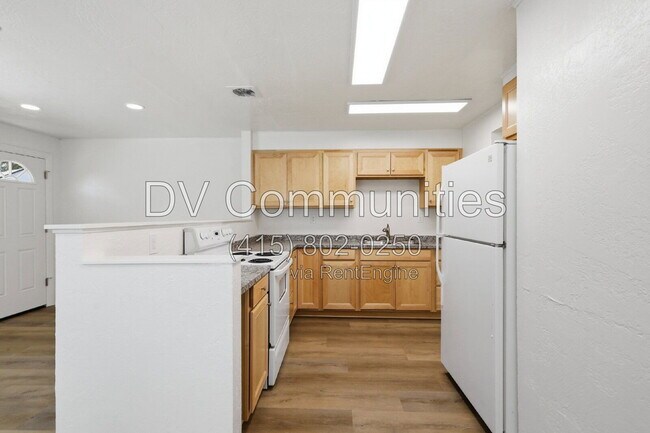 Building Photo - 47793 Harris St