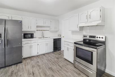 Building Photo - "Charming 3-Bed, 2-Bath Home in McAllen – Spacious 1,300 Sq. Ft. Gem on East Vine Avenue!"