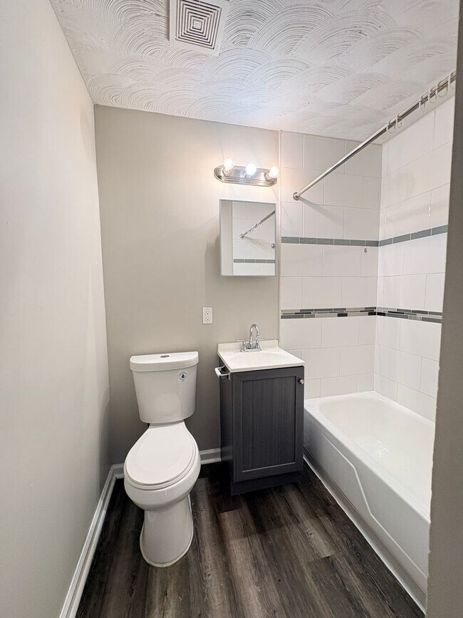 Building Photo - Experience Luxury Living at Bellagio Living I: Modern Apartments in Lawrence, Indiana