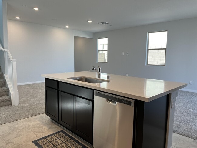 Building Photo - 396 Purple Sandpiper St
