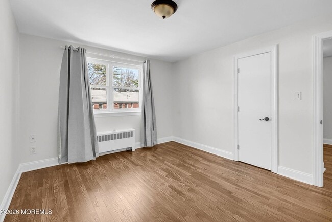 Building Photo - 119 Manor Dr