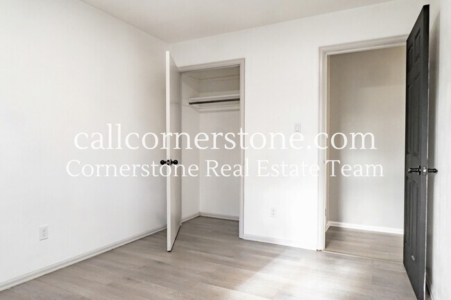 Building Photo - 1320 Verde Dr