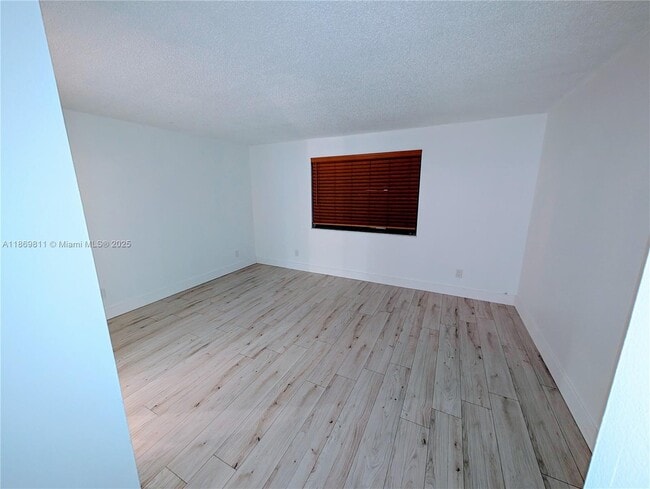 Building Photo - 1584 NW 113th Way