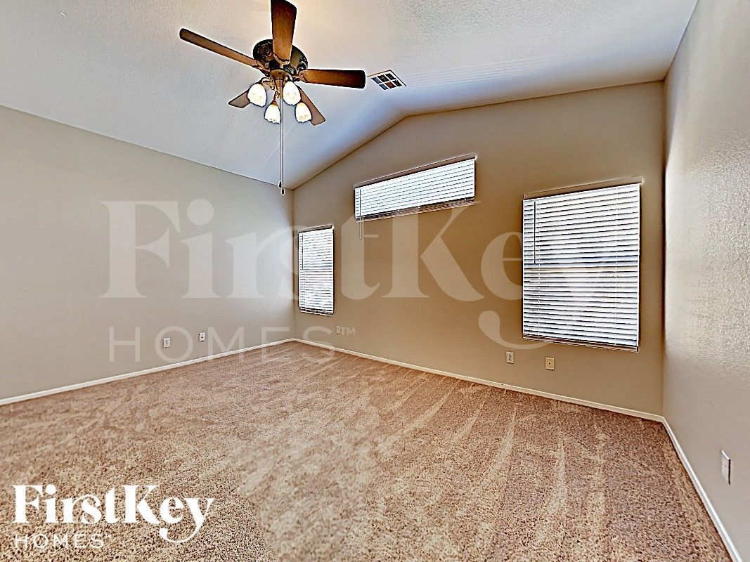 Building Photo - 4714 English Lavender Ave