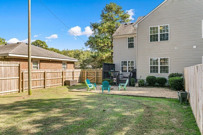 Building Photo - Oceana Area