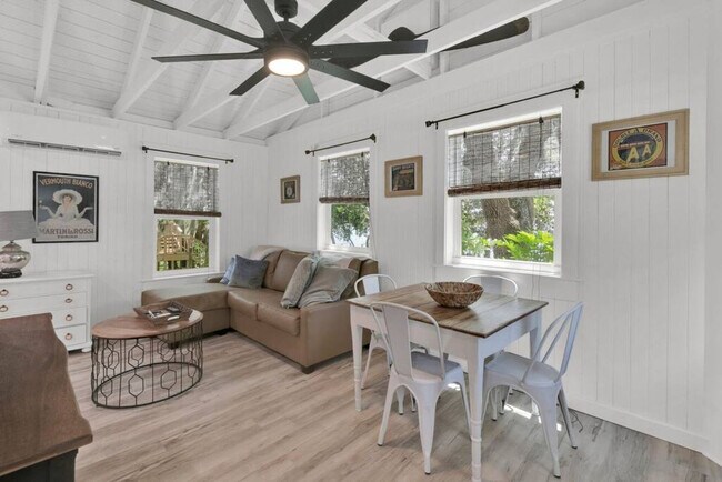 Building Photo - 46 Marlborough Rd