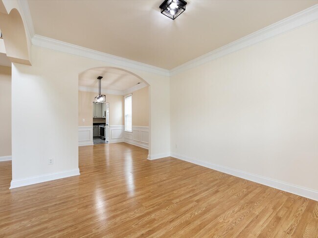 Building Photo - 10836 Clark Street