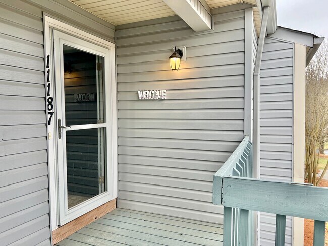 Building Photo - 11187 Harrowfield Rd