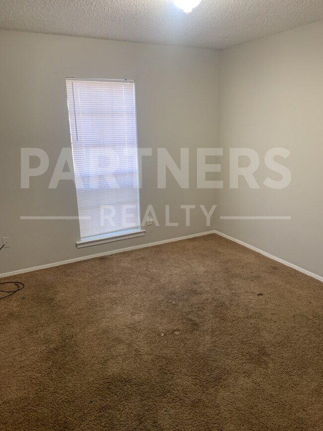 Building Photo - 5546 Gantry Dr