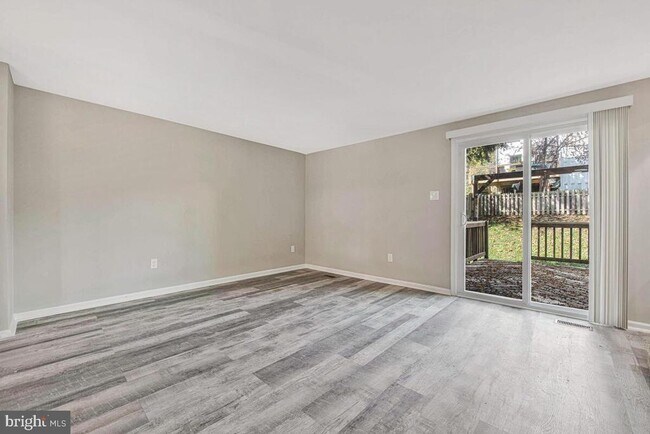 Building Photo - 22 Craftsman Ct