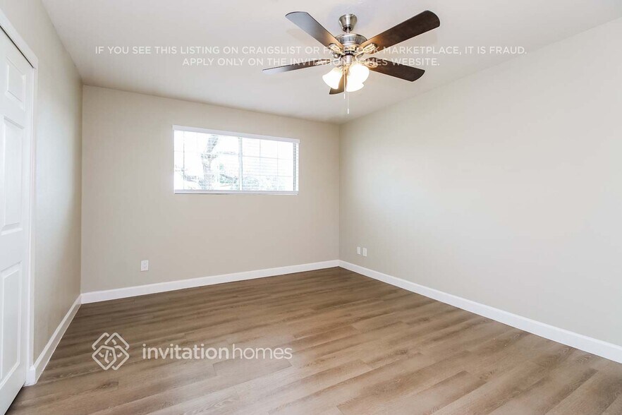 Building Photo - 12214 N Escobar Way