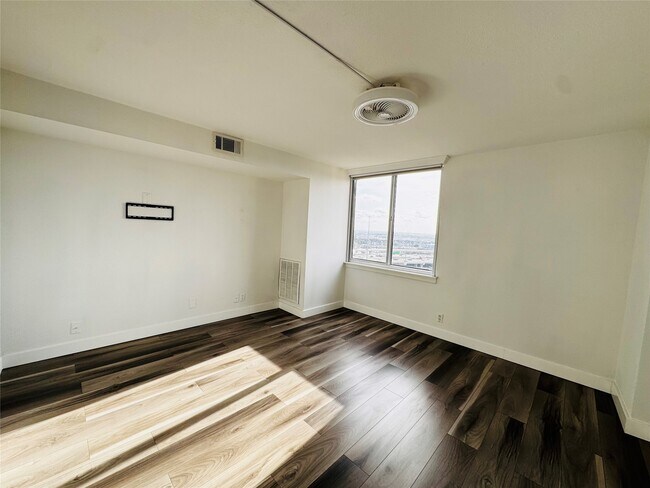 Building Photo - 3525 Sage Rd