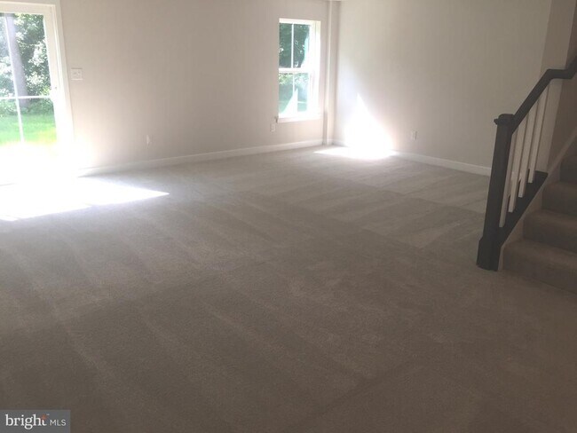 Building Photo - 735 Stonehouse Wy