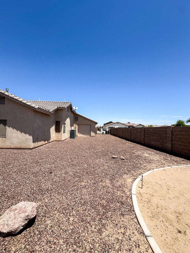 Building Photo - Stunning 4-Bed, 3-Bath Home in Sierra Montana
