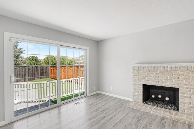 Building Photo - 3143 Shriver Dr