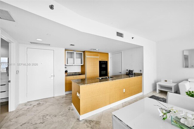 Building Photo - 1830 S Ocean Dr