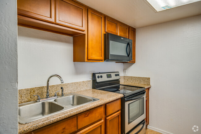 2 BR, 2 BA - Ocotillo Oasis