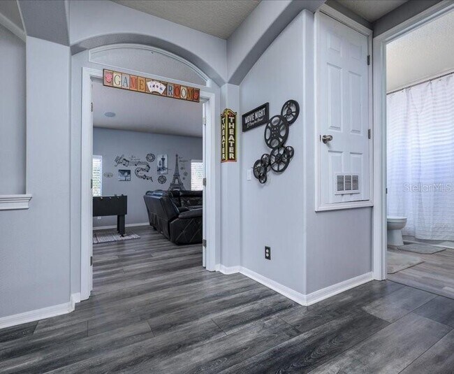 Building Photo - 10528 Bermuda Isle Dr