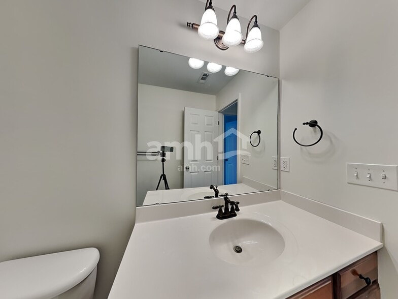 Building Photo - 3 Byswick Ct