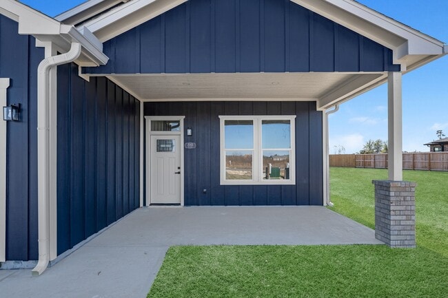 Building Photo - 510 Rd 5844